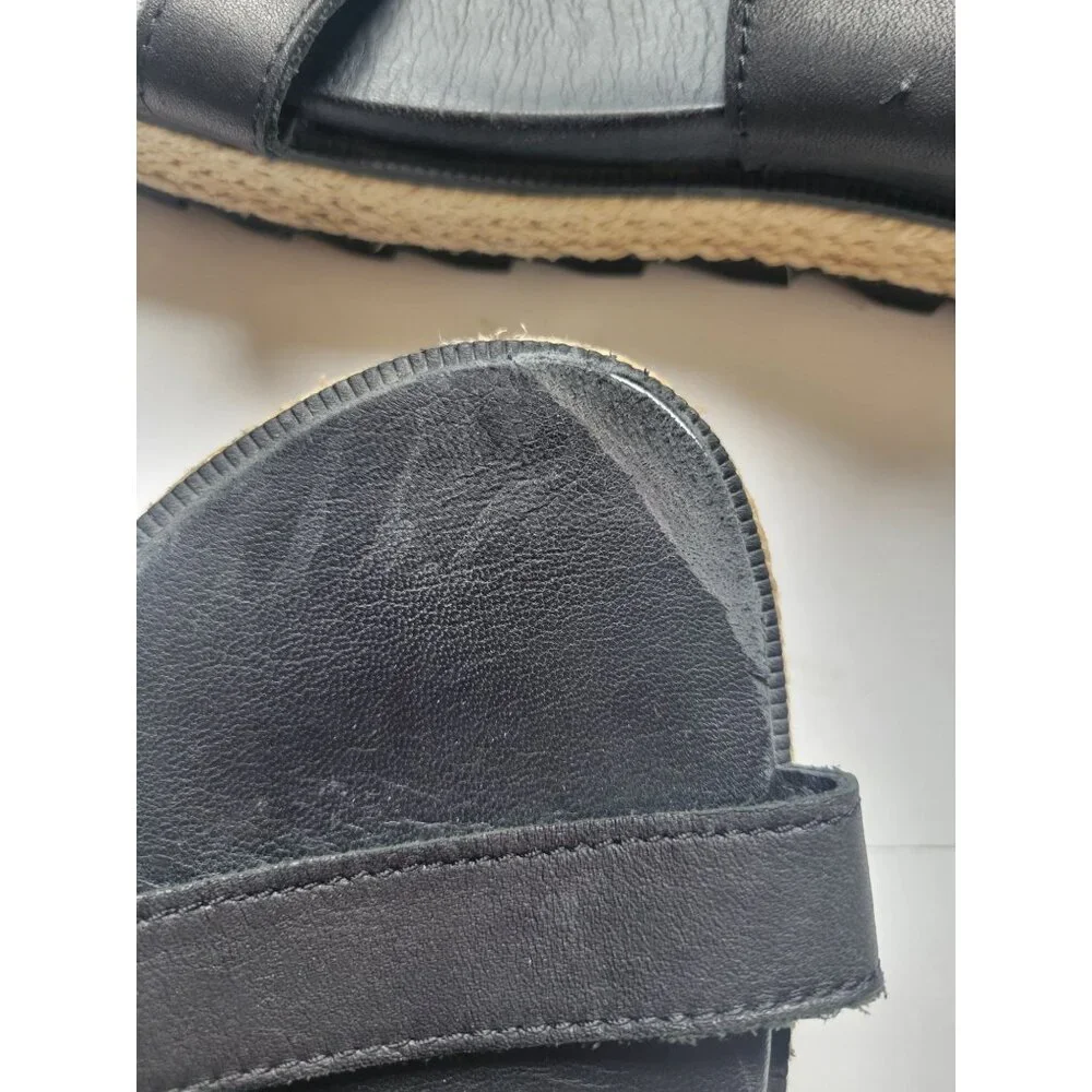 Sorel Women's Roaming Buckle Slide Sandals featuring a leather upper Size 8 - Picture 4 of 8